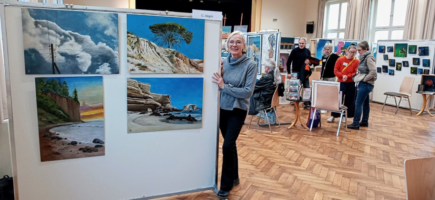 Die Künstlerin Christiane Alegria präsentiert ihre Bilder beim Börner Künstlertreff.